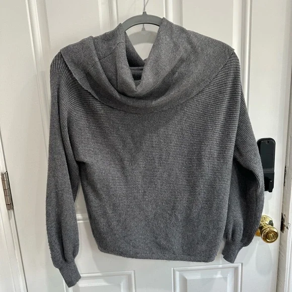 Zara Knit Off the Shoulder Grey Knit Sweater - Picture 3 of 4